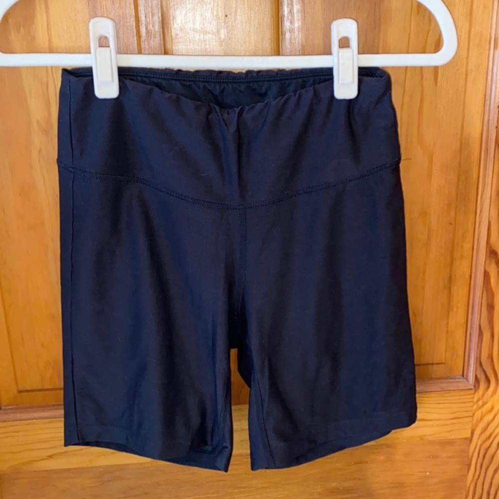5/$25 🎆 EUC New Balance Black High-Rise Biker Shorts, Size Small